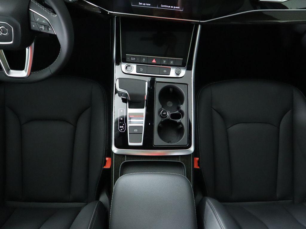 used 2025 Audi Q7 car, priced at $49,992
