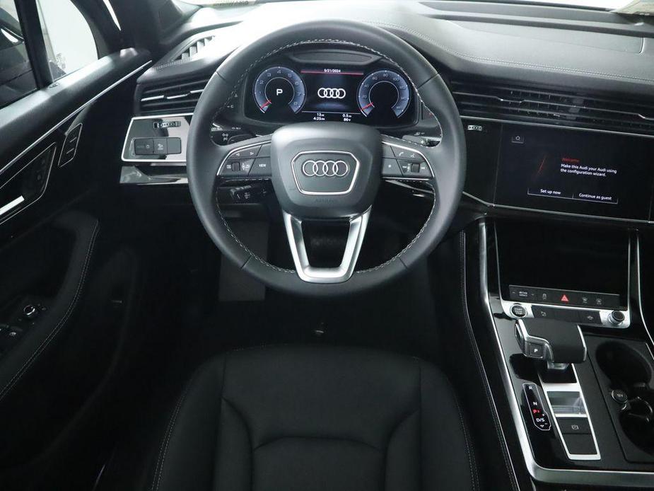 new 2025 Audi Q7 car, priced at $68,820