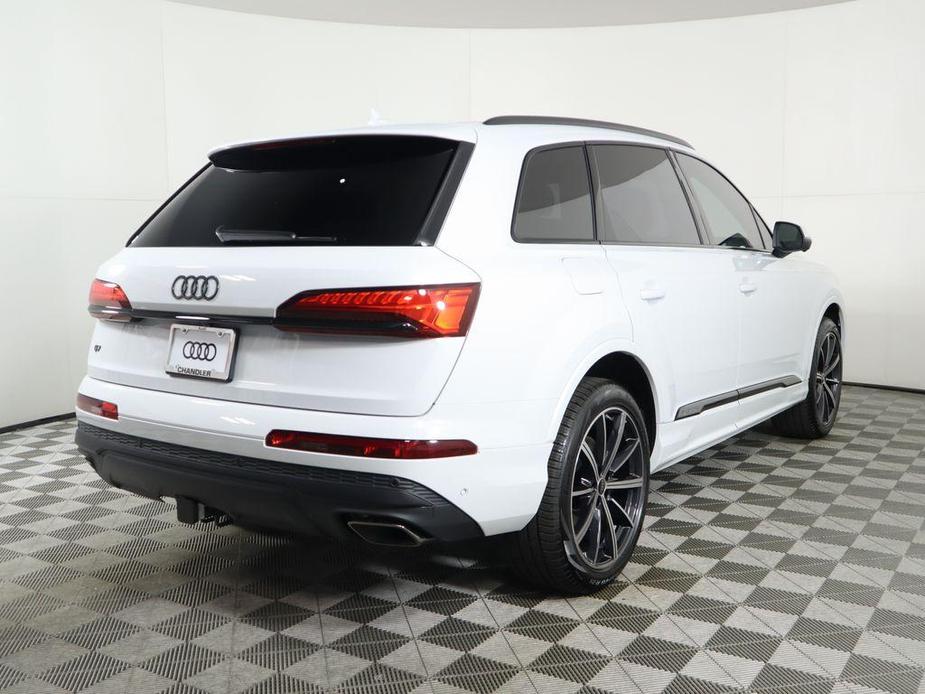 new 2025 Audi Q7 car, priced at $69,820