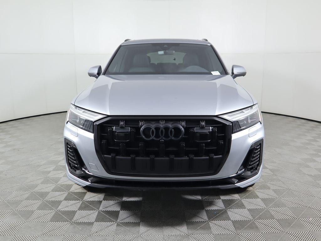 new 2025 Audi Q7 car, priced at $65,070