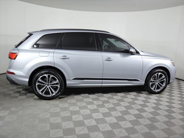 new 2025 Audi Q7 car, priced at $65,070