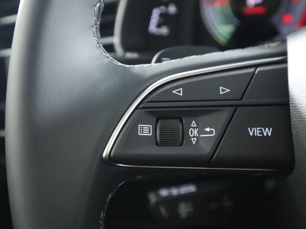 new 2025 Audi Q7 car, priced at $76,170