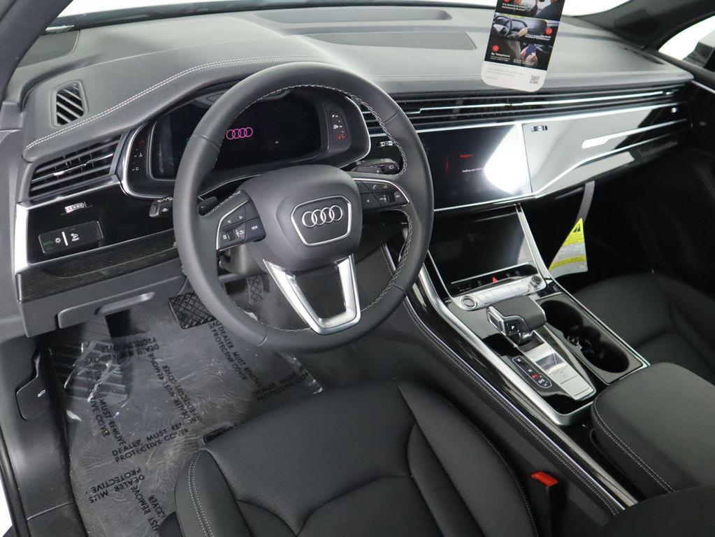 new 2025 Audi Q7 car, priced at $76,170