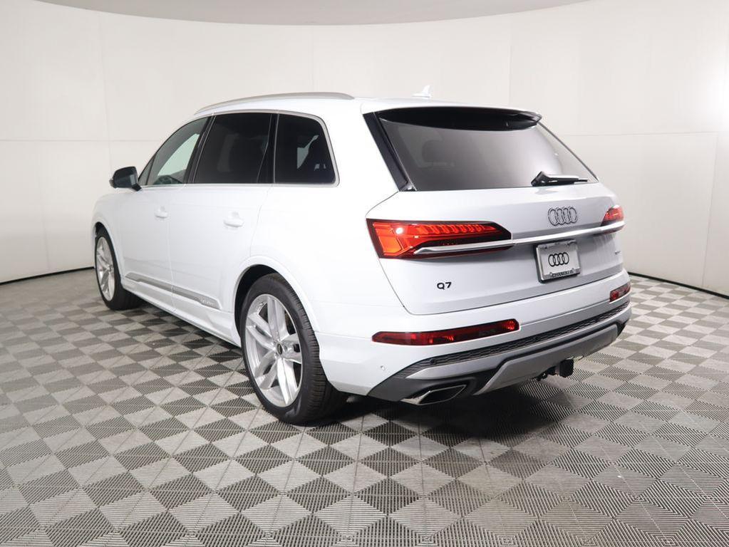 new 2025 Audi Q7 car, priced at $76,170