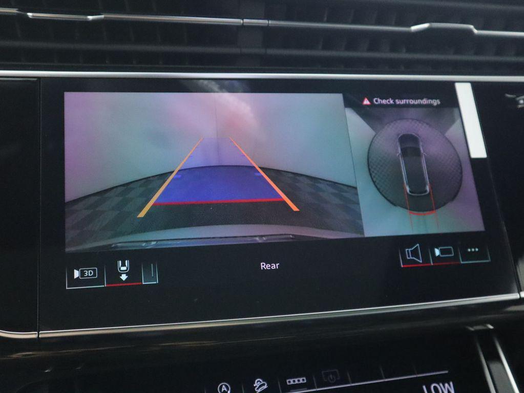 new 2025 Audi Q7 car, priced at $76,170