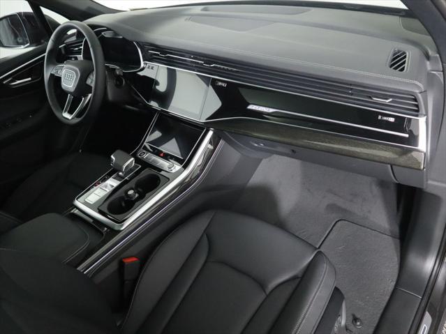 new 2025 Audi Q7 car, priced at $77,360