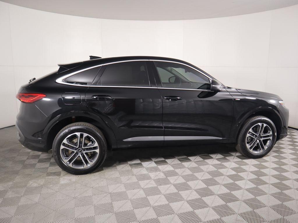 new 2025 Audi Q5 car, priced at $61,590