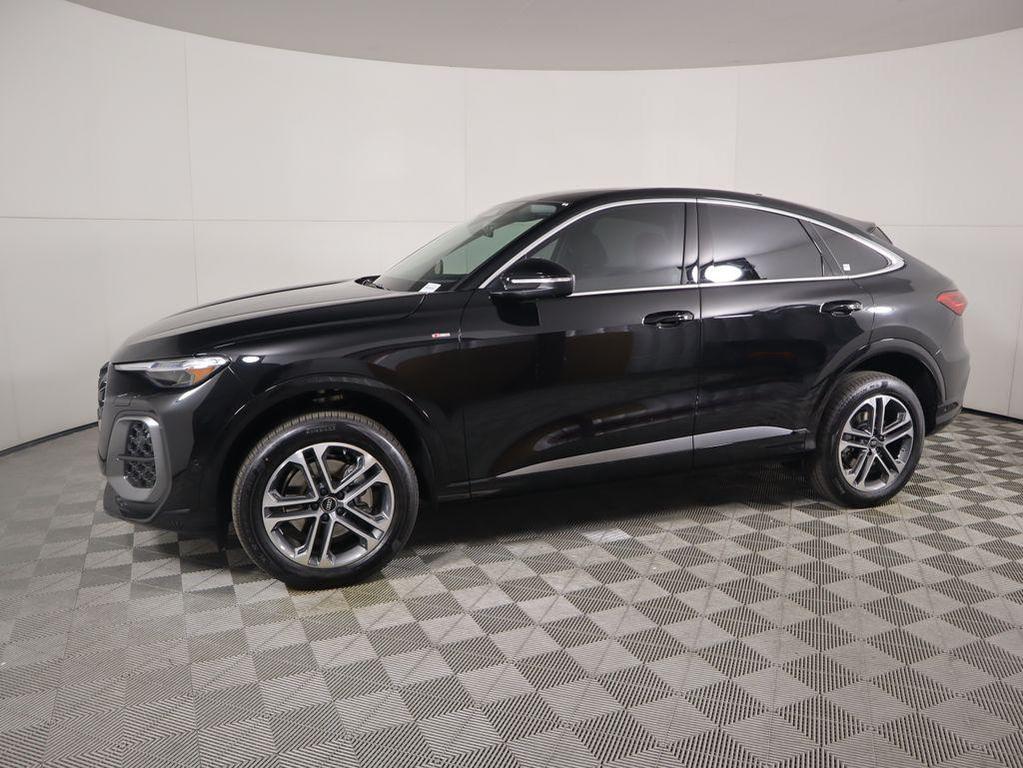 new 2025 Audi Q5 car, priced at $61,590