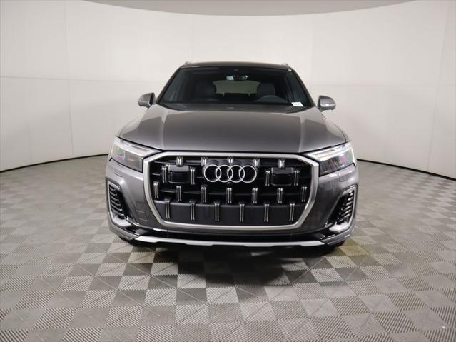 new 2025 Audi Q7 car, priced at $66,920