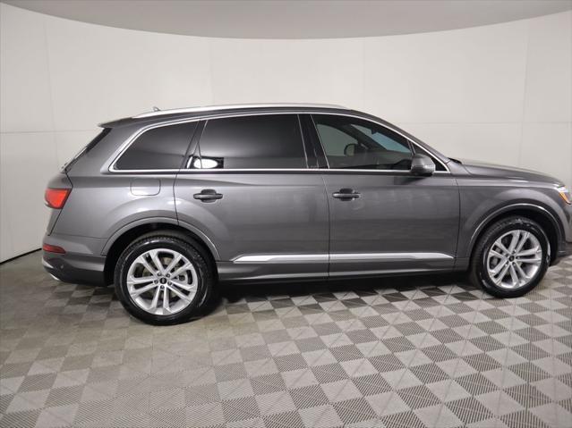 new 2025 Audi Q7 car, priced at $66,920