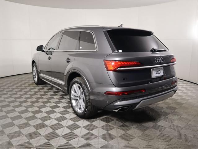 new 2025 Audi Q7 car, priced at $66,920