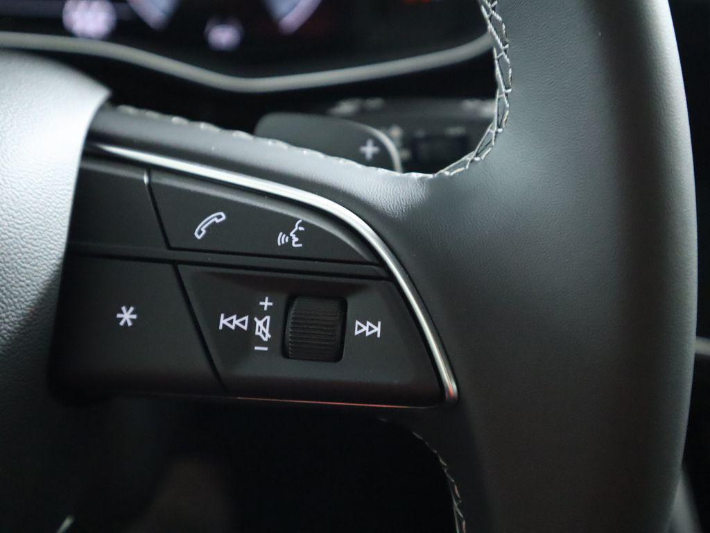 used 2025 Audi Q7 car, priced at $50,992