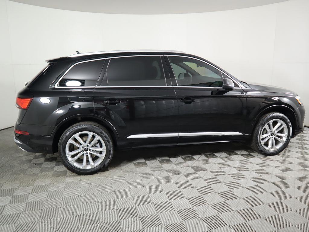 used 2025 Audi Q7 car, priced at $50,992