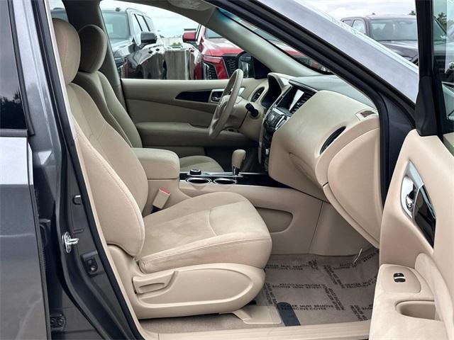 used 2015 Nissan Pathfinder car, priced at $11,997