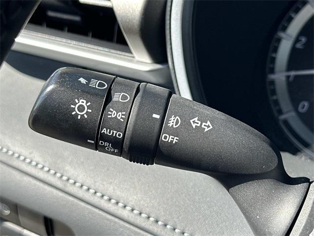 used 2022 Toyota Highlander car, priced at $31,200