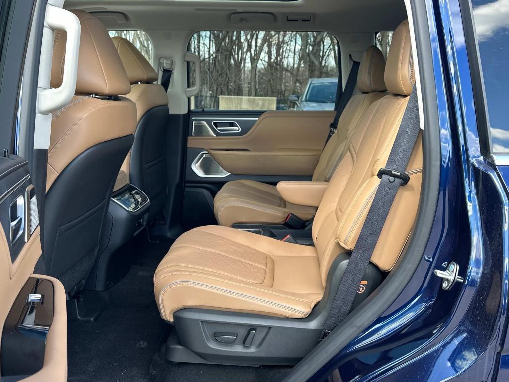 new 2025 INFINITI QX80 car, priced at $91,531