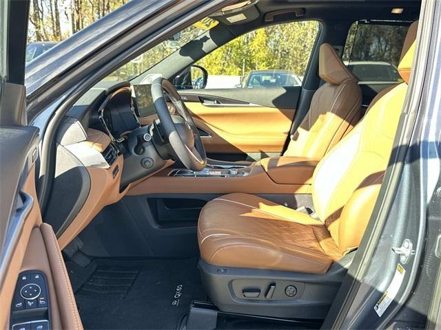 used 2025 INFINITI QX60 car, priced at $55,600