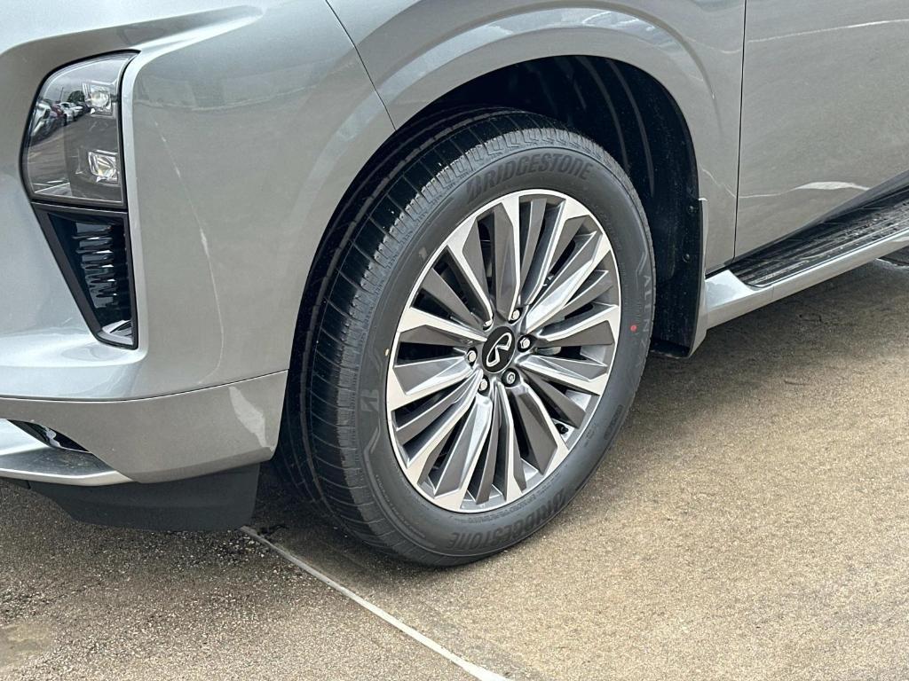new 2025 INFINITI QX80 car, priced at $90,928