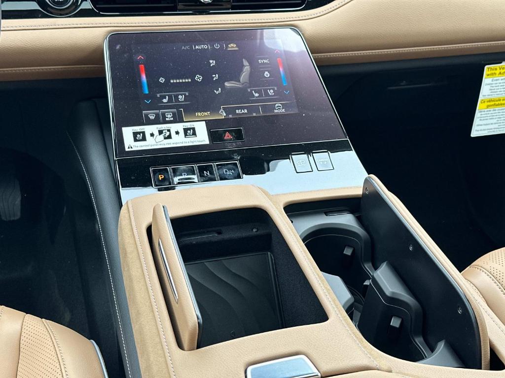 new 2025 INFINITI QX80 car, priced at $90,928