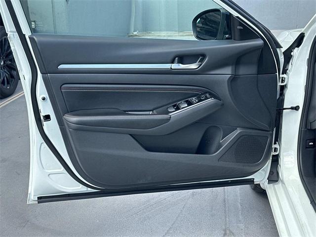 used 2023 Nissan Altima car, priced at $20,562