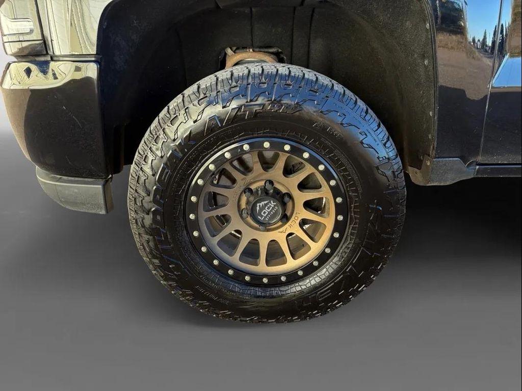 used 2018 Chevrolet Silverado 1500 car, priced at $27,700