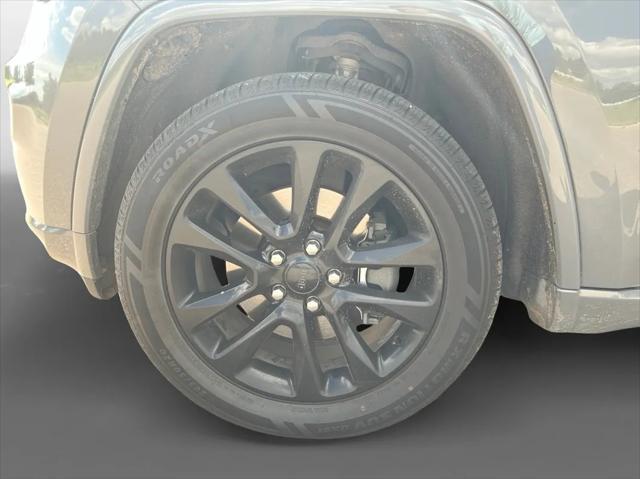 used 2021 Jeep Grand Cherokee car, priced at $23,600