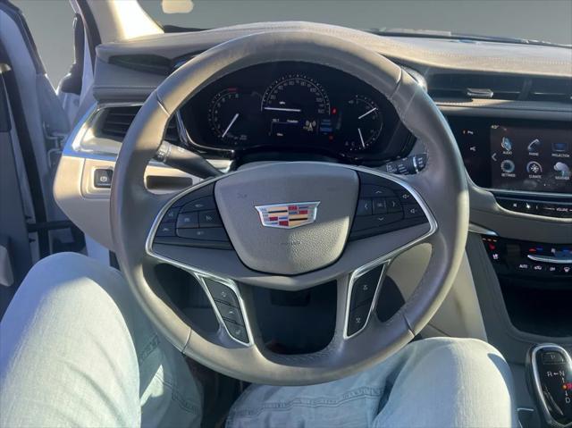 used 2017 Cadillac XT5 car, priced at $20,500