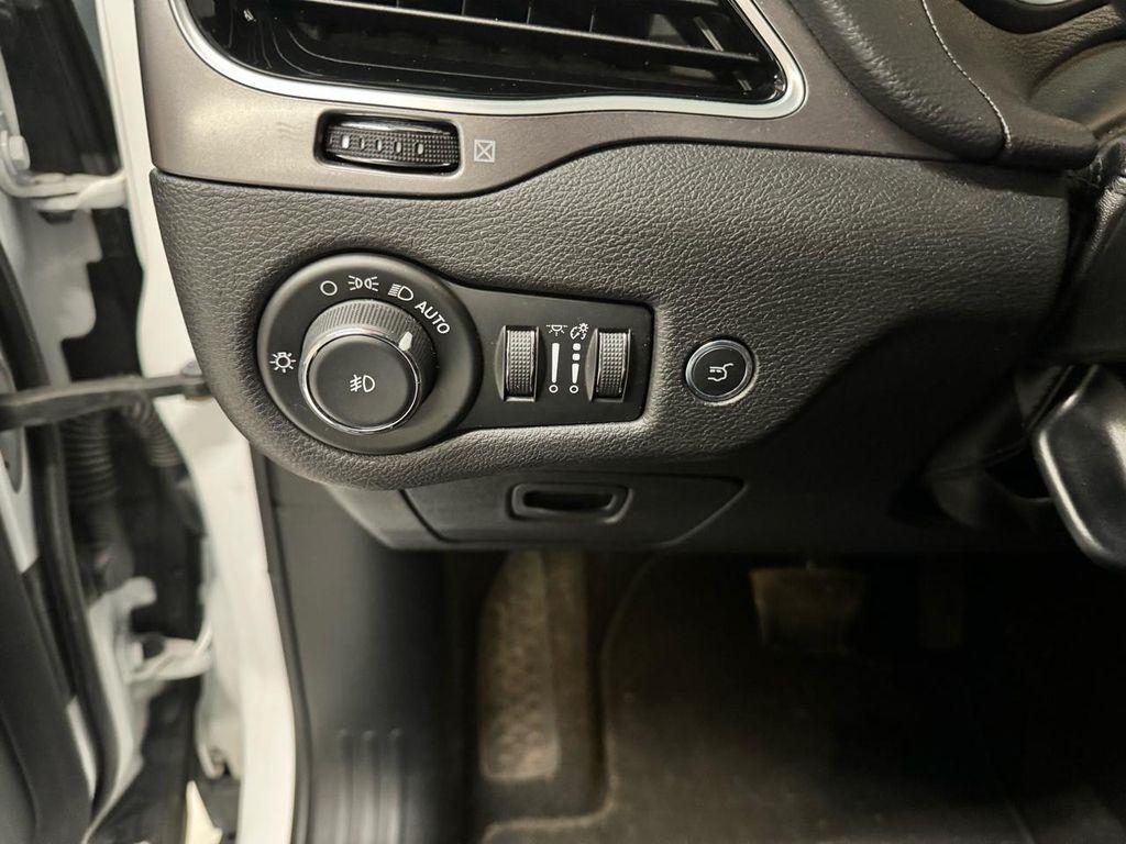 used 2019 Jeep Cherokee car, priced at $15,998