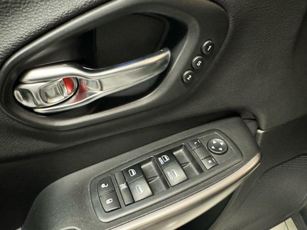 used 2019 Jeep Cherokee car, priced at $15,998