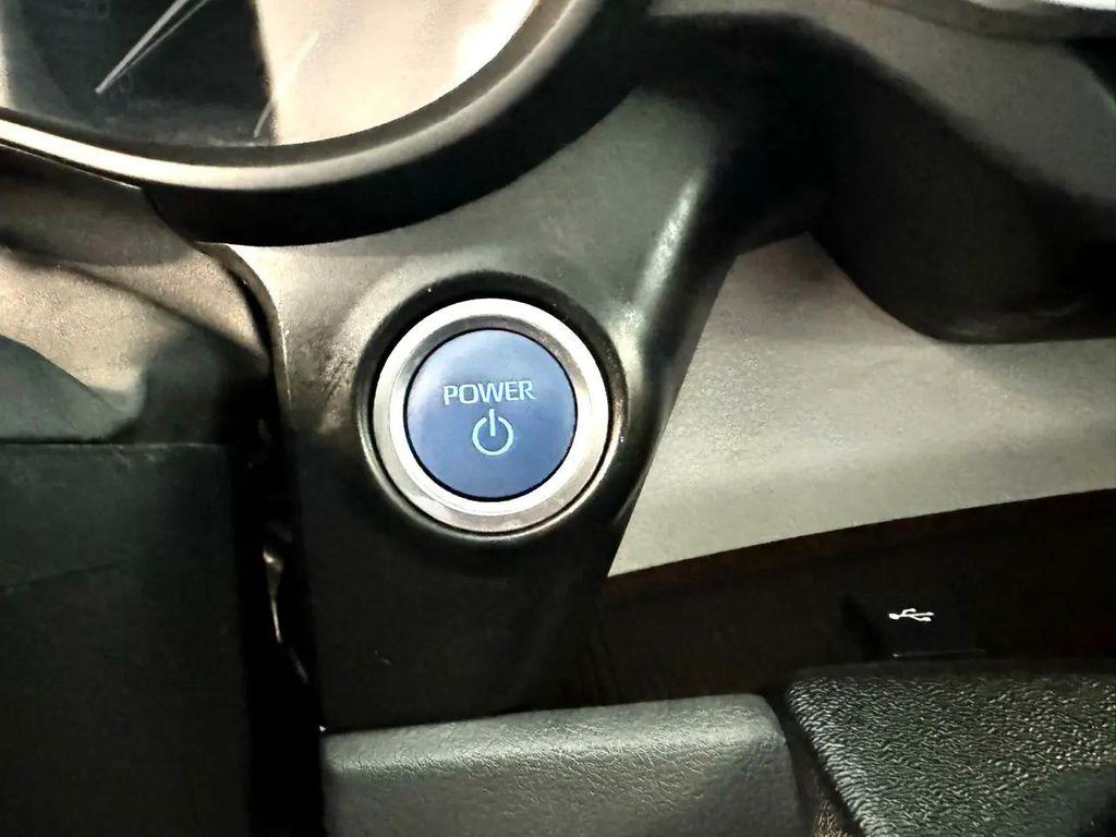 used 2023 Toyota Sienna car, priced at $43,998