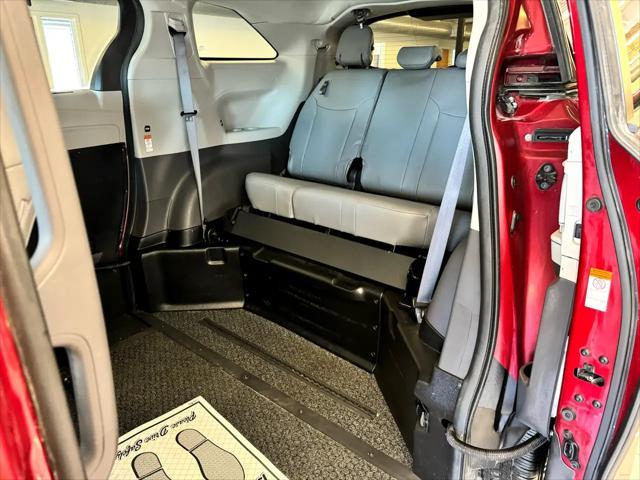 used 2023 Toyota Sienna car, priced at $52,998