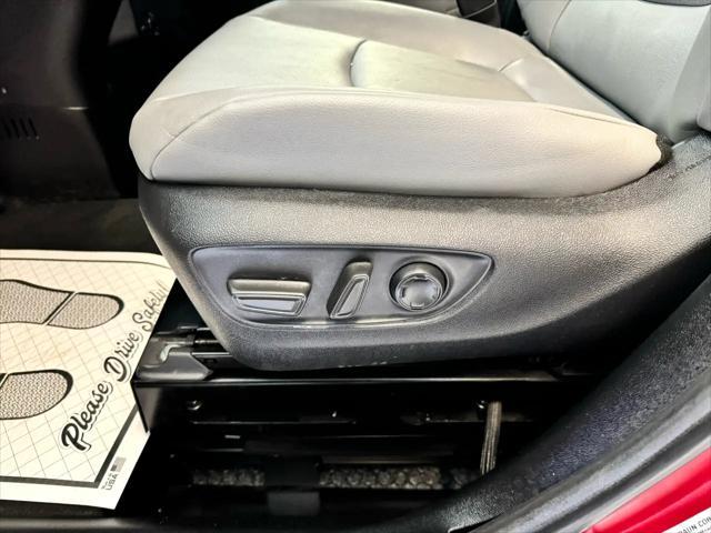 used 2023 Toyota Sienna car, priced at $52,998