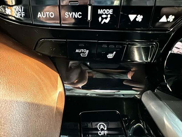 used 2022 Acura MDX car, priced at $31,995