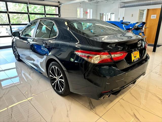 used 2018 Toyota Camry Hybrid car, priced at $17,998