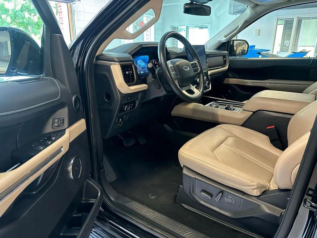 used 2024 Ford Expedition car, priced at $42,000