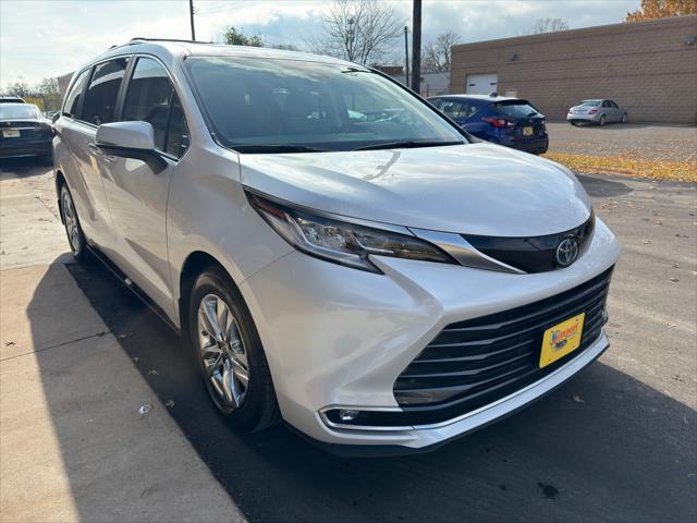 used 2024 Toyota Sienna car, priced at $43,998