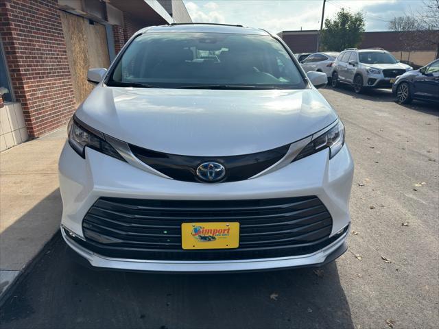 used 2024 Toyota Sienna car, priced at $43,998