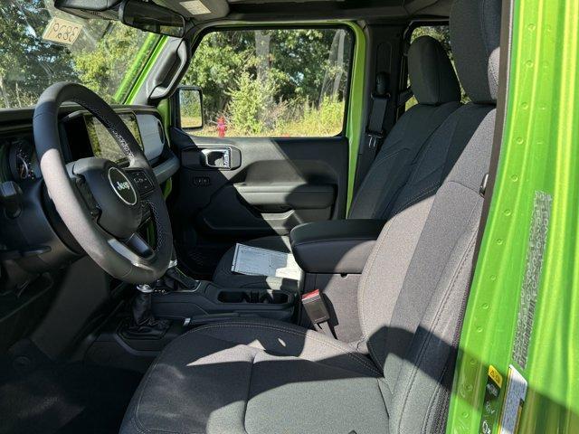 new 2025 Jeep Gladiator car, priced at $49,275