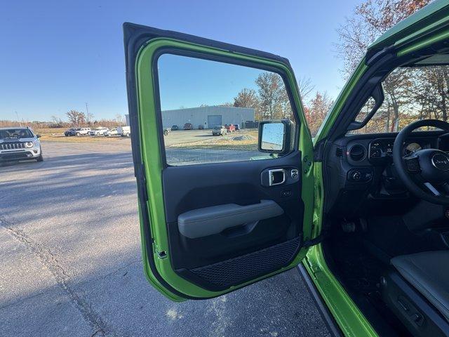 new 2026 Jeep Gladiator car, priced at $65,315