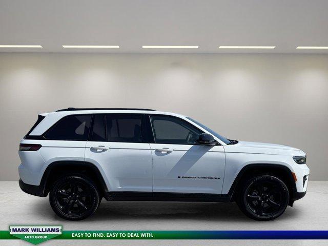 used 2024 Jeep Grand Cherokee car, priced at $34,999