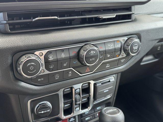 new 2025 Jeep Gladiator car, priced at $51,880