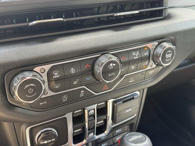 new 2025 Jeep Gladiator car, priced at $51,880