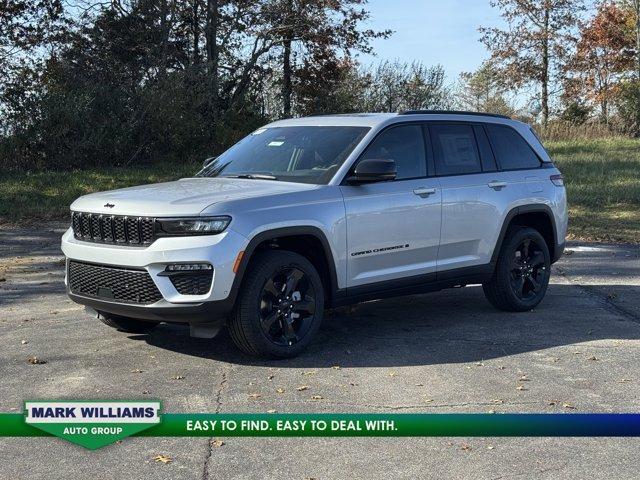new 2025 Jeep Grand Cherokee car, priced at $58,430