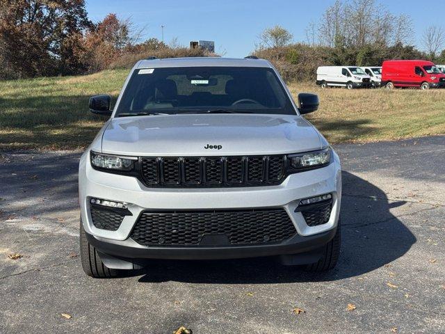 new 2025 Jeep Grand Cherokee car, priced at $58,430