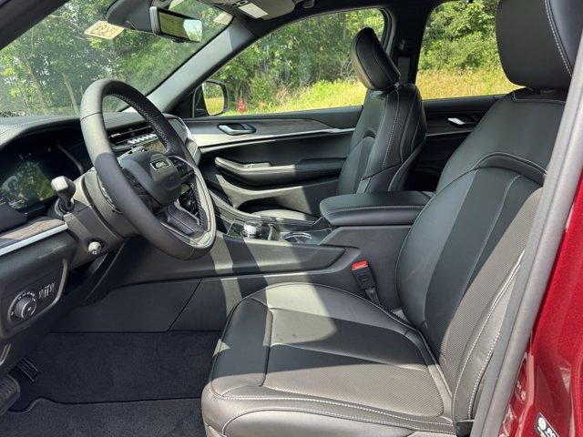 new 2025 Jeep Grand Cherokee car, priced at $52,935