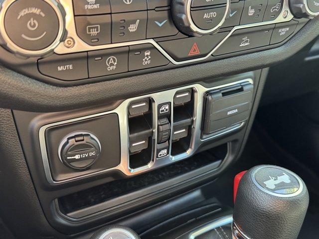 new 2025 Jeep Wrangler car, priced at $50,540