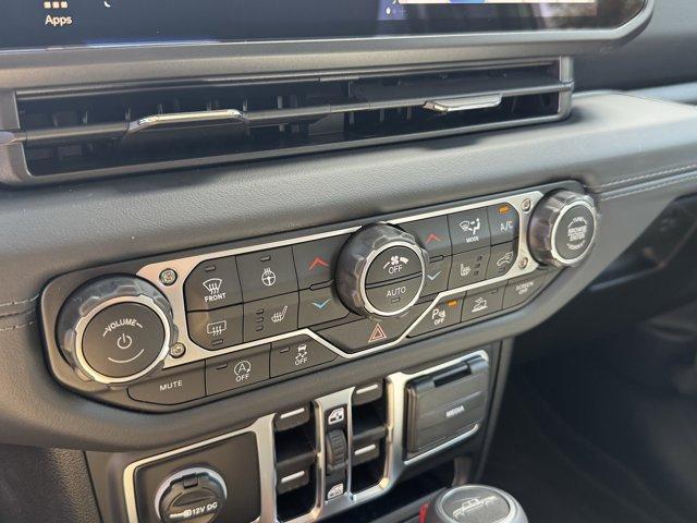 new 2025 Jeep Gladiator car, priced at $53,935