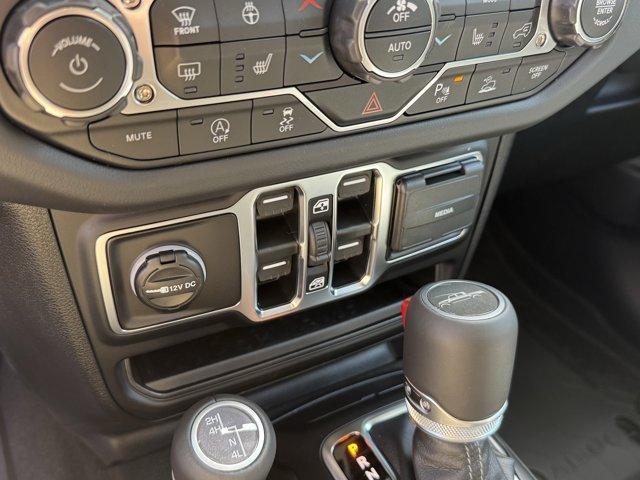 new 2025 Jeep Gladiator car, priced at $53,935