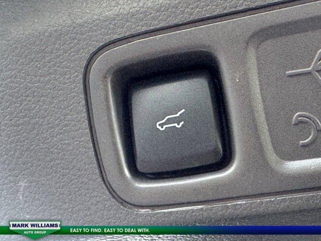 used 2022 Lincoln Navigator car, priced at $56,057