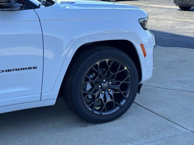 new 2025 Jeep Grand Cherokee car, priced at $67,965